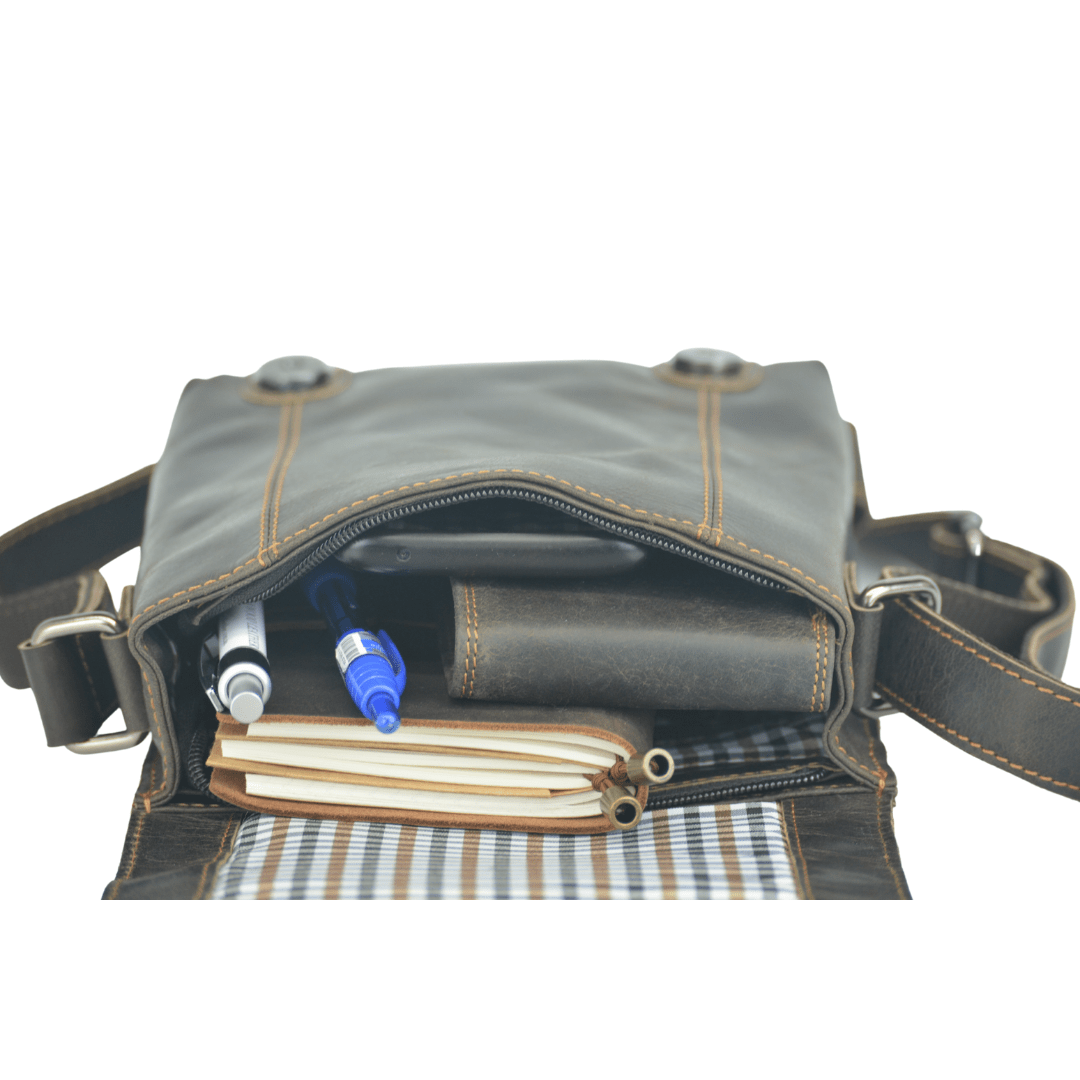 Leather Shoulder Bag Dubbo - Brown GW196651BRN