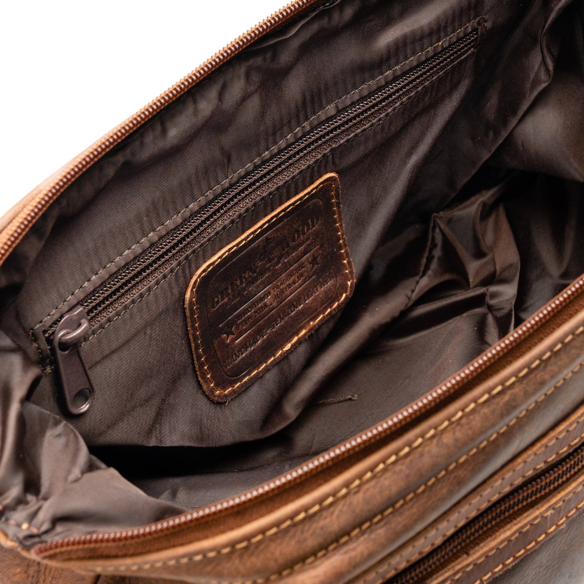 Leather Toiletry Bag Napier - Sandel TB798SAN