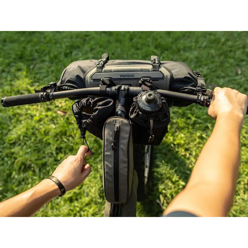 Topeak Freeloader 1.0L - Topeak Bikepacking Freeloader 1.0L Black Stem Mount Bag for bottle, energy bars backup battery