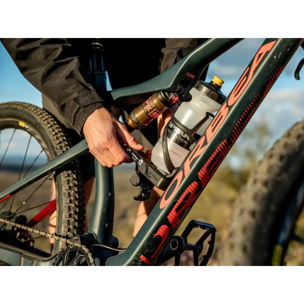 Topeak Ninja Toolbox T20 - Topeak Ninja Toolbox T20 Waterproof w/mini 20, 20 function tool w/chaintool, Quickclick mount