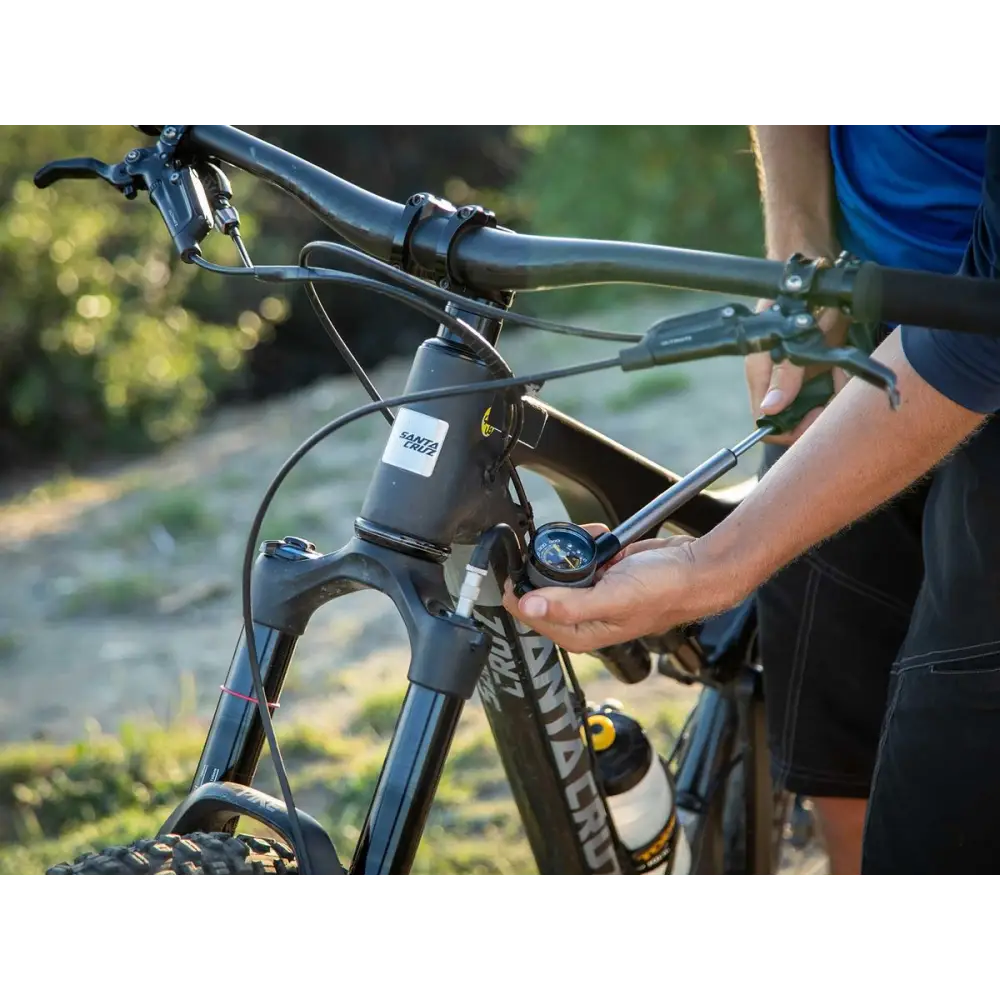 Topeak Pocketshock DXG - Topeak Shock Pump Pocketshock DXG with dial gauge