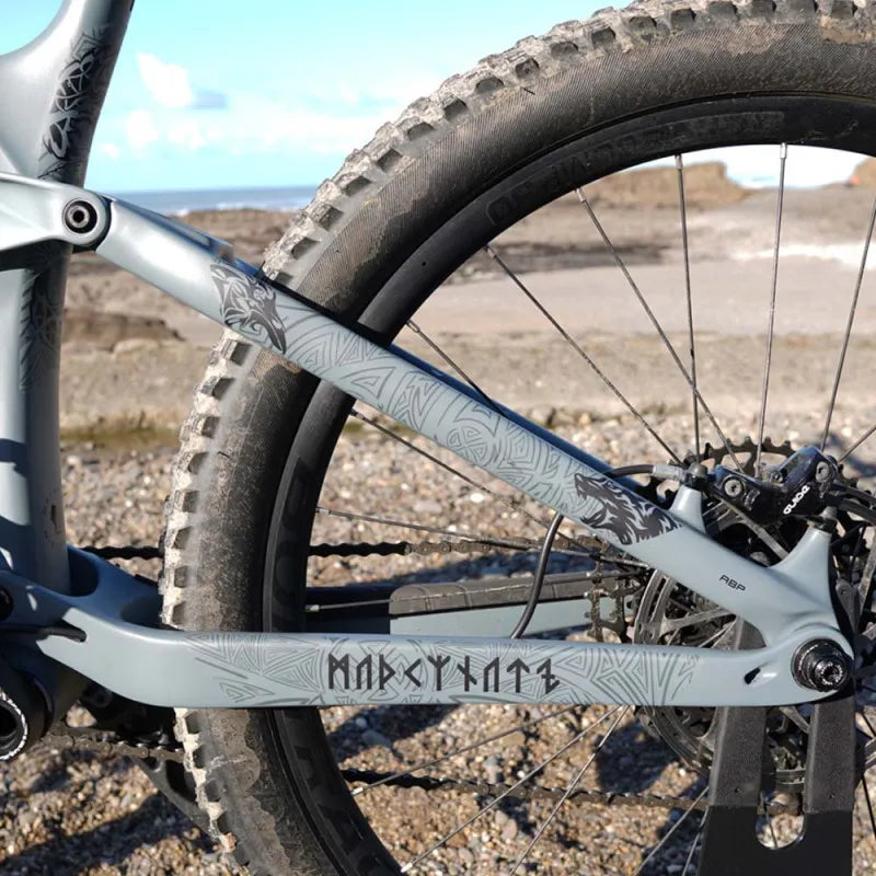 Mucky Nutz Stay Skinz Viking